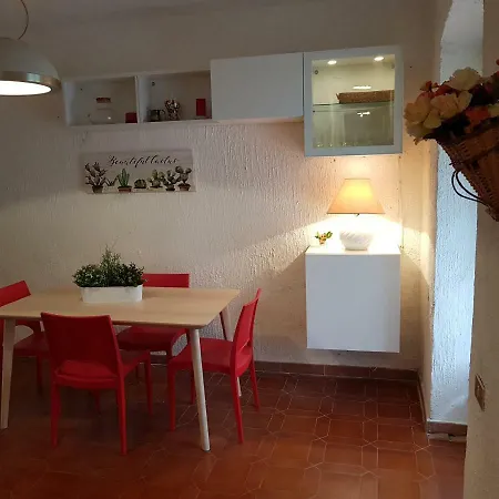 A Pochi Passi Dal Mare Apartmán *